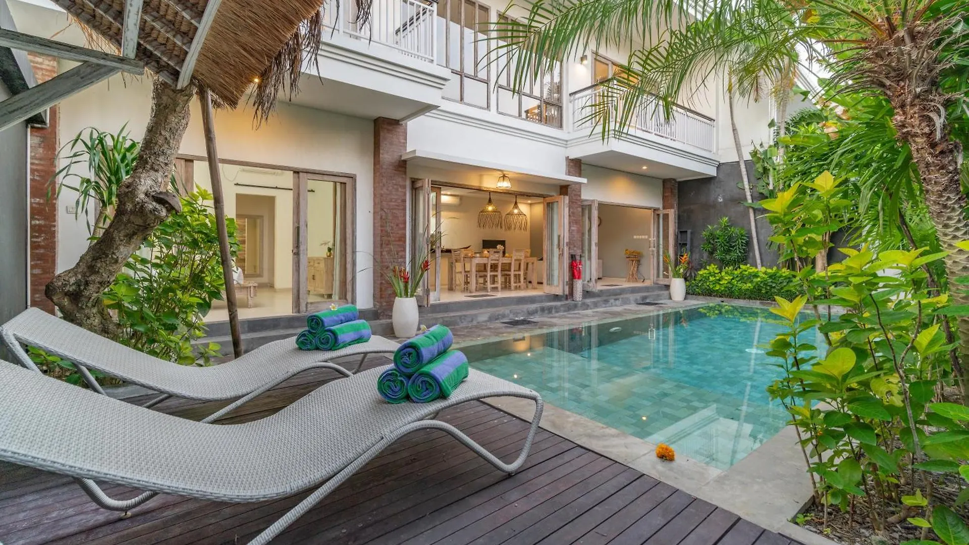Stuning Private Villa Indah Seminyak location