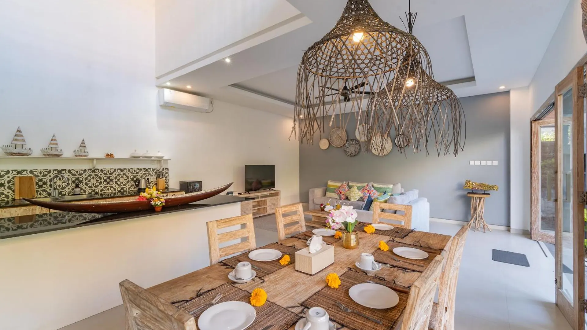 Stuning Private Villa Indah Seminyak Indonesia