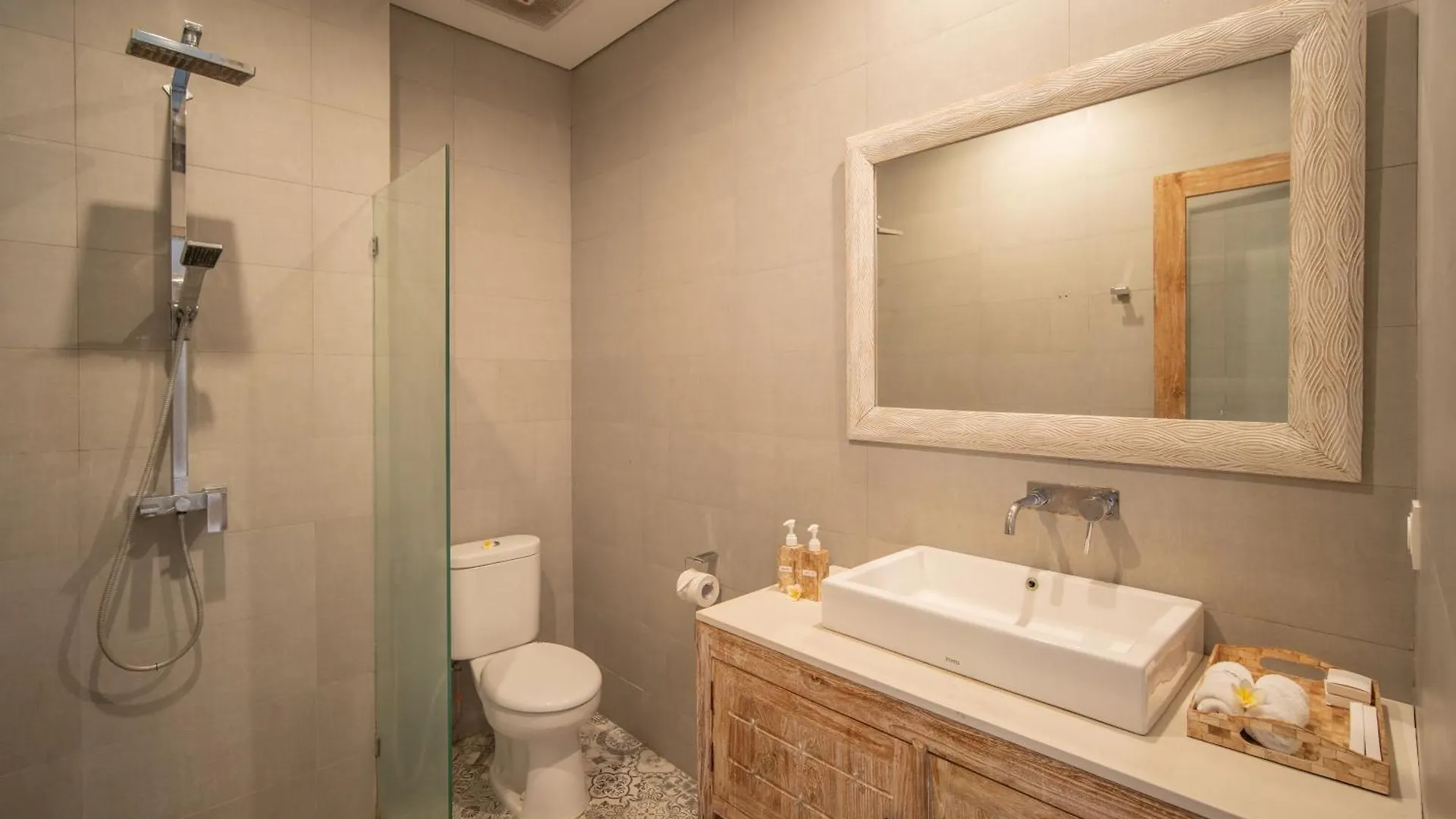 Stuning Private Villa Indah Seminyak